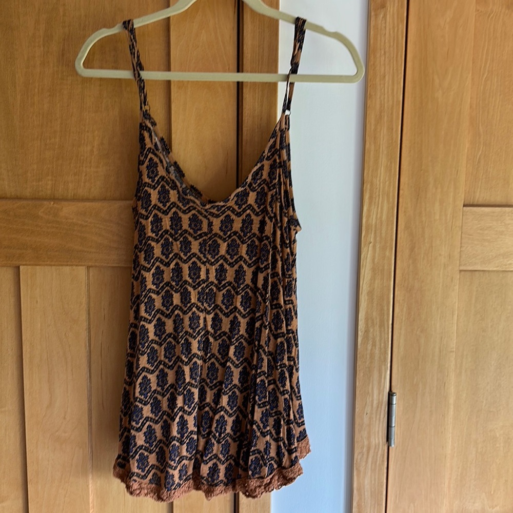 ECOTE (Urban Outfitters) beautiful tank! Size large